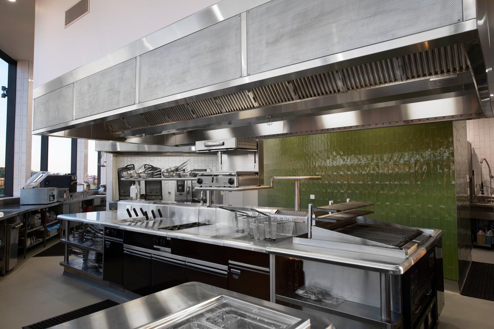 Kingsley Hotel Kitchen